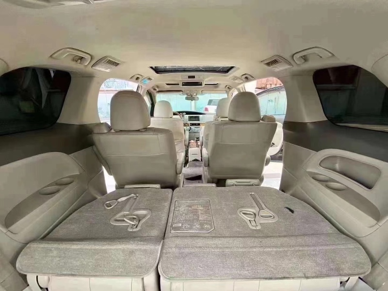 广州10年丰田普瑞维亚9