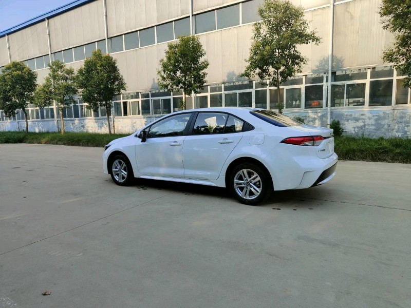 北京22年丰田雷凌2