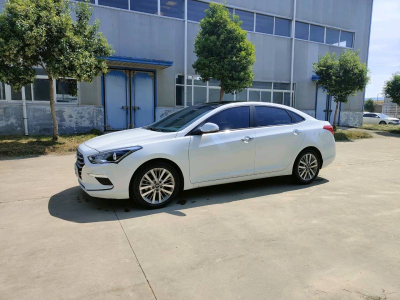 北京20年现代名图8