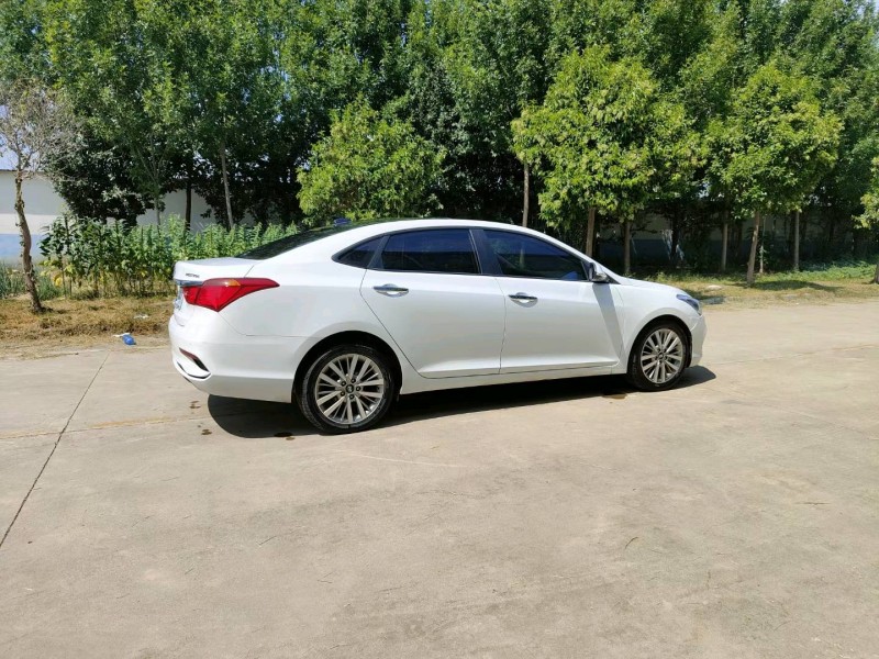 北京20年现代名图2