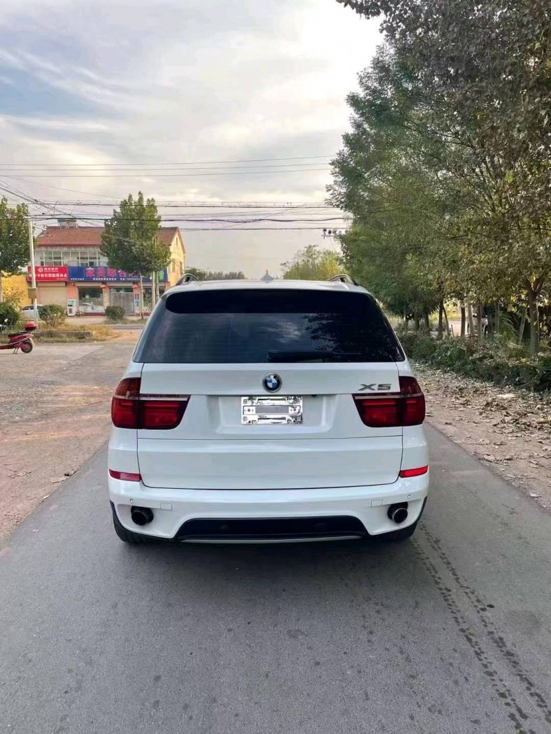 濟南13年寶馬X59