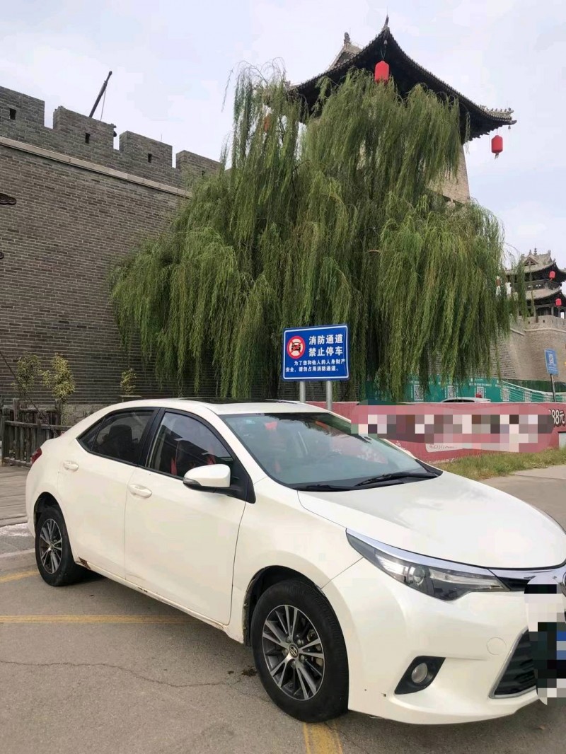 北京16年丰田雷凌3