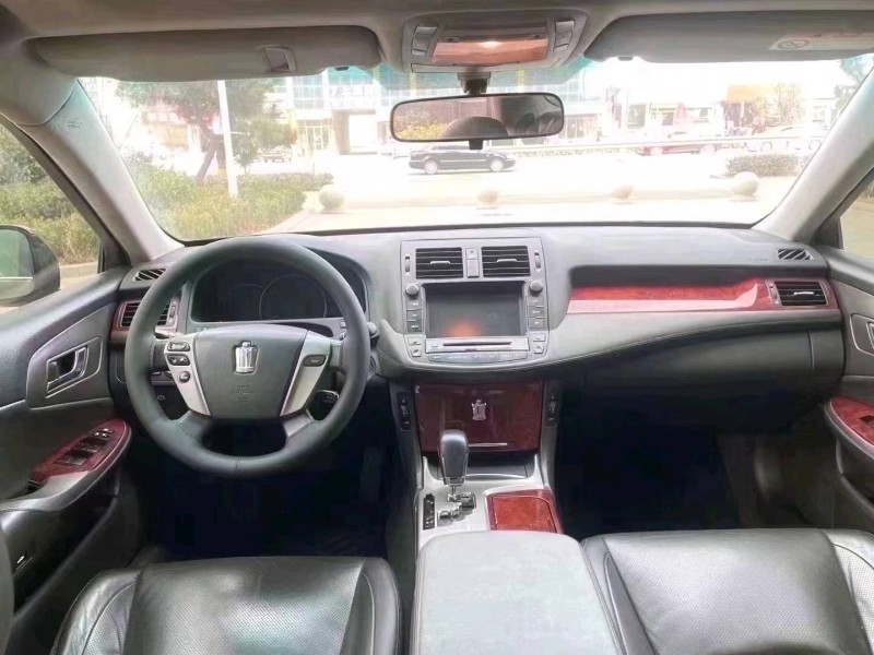 济南13年丰田皇冠4