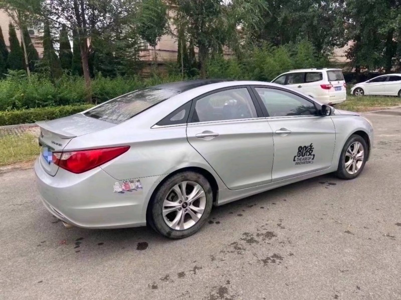 北京13年现代索纳塔八7