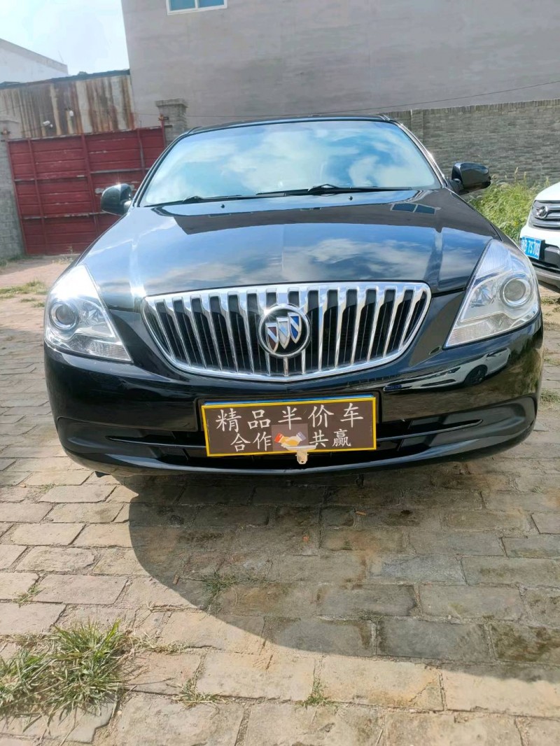 邢台16年别克凯越1