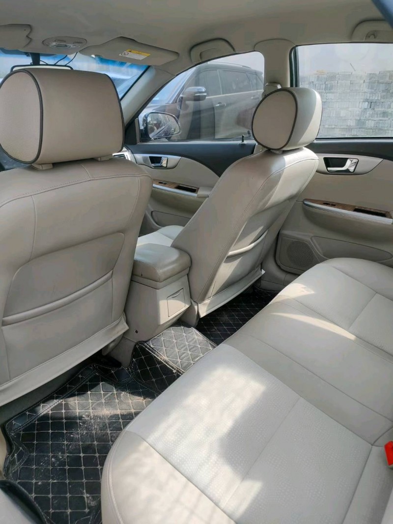 邢台16年别克凯越5