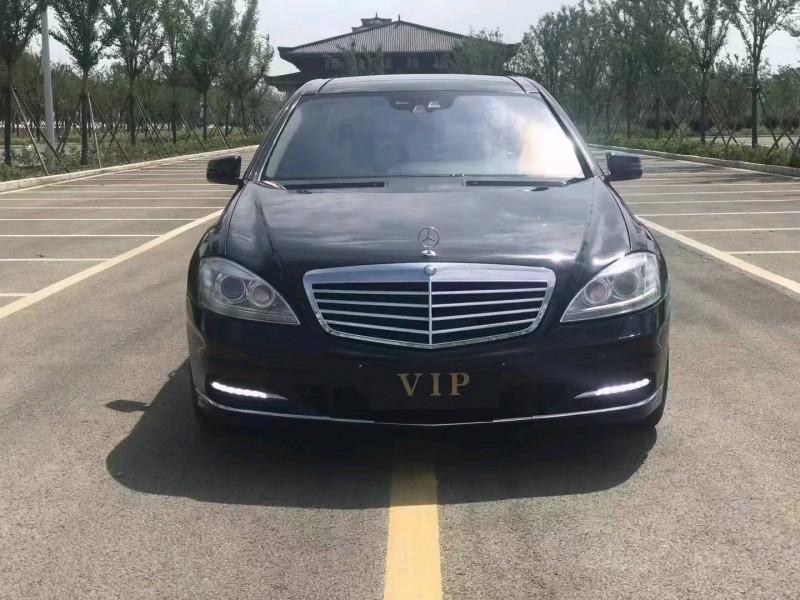 徐州11年奔驰S8