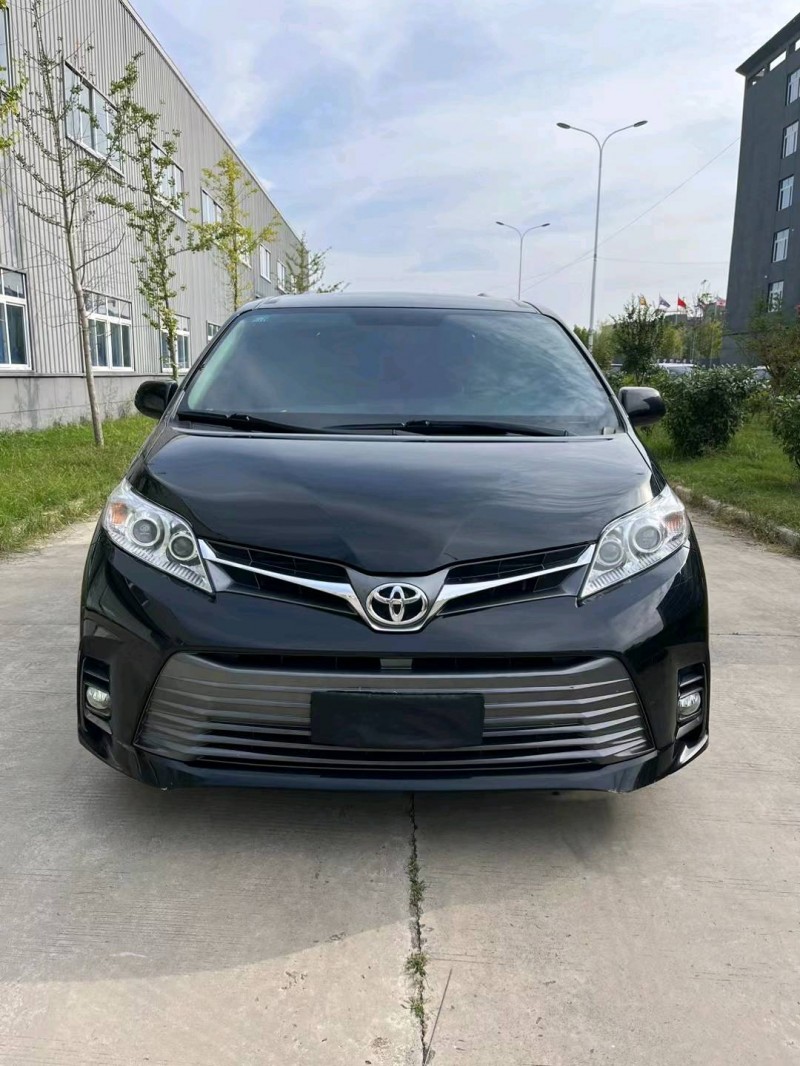 徐州19年丰田塞纳1