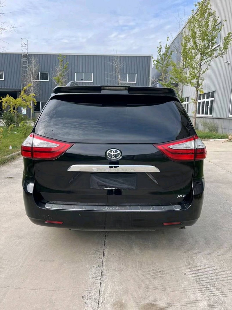 徐州19年丰田塞纳9