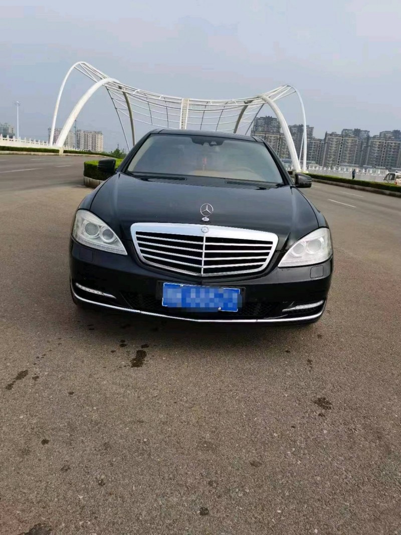 烟台10年奔驰S8
