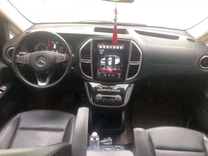 北京18年奔驰威霆2