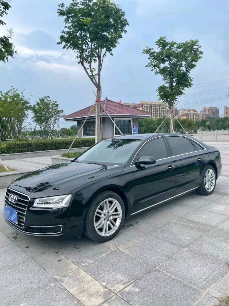 徐州18年奥迪A8L3