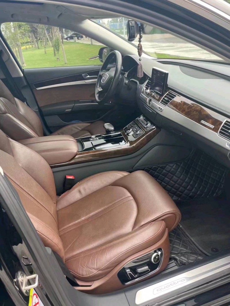 徐州18年奥迪A8L6