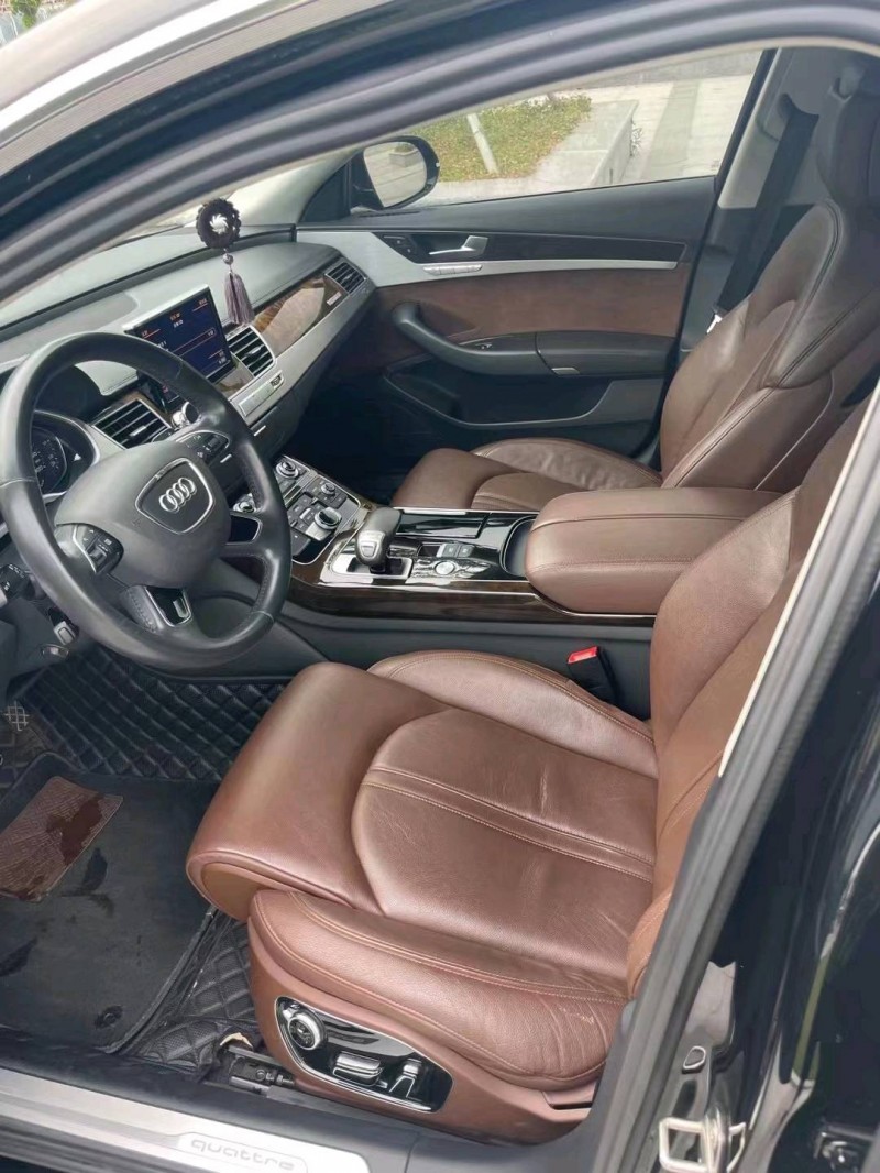 徐州18年奥迪A8L7