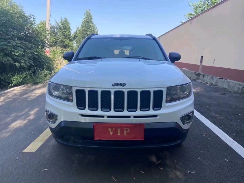 青島15年Jeep指南者9