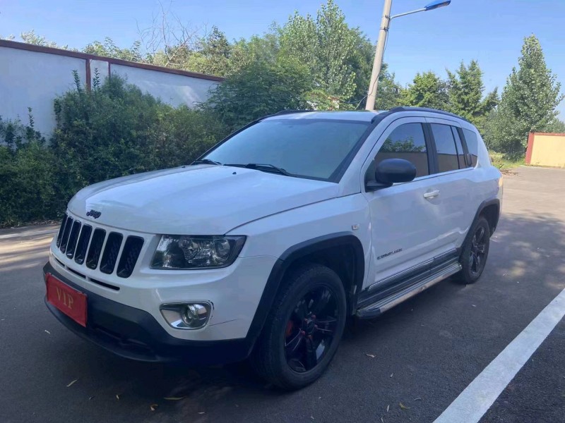 青島15年Jeep指南者8