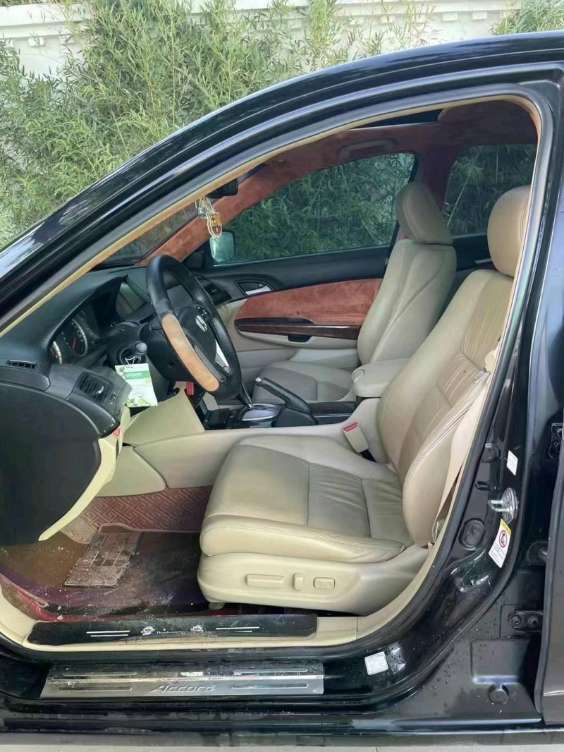 石家庄12年本田雅阁4