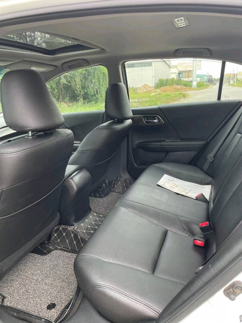 沈阳16年本田雅阁3