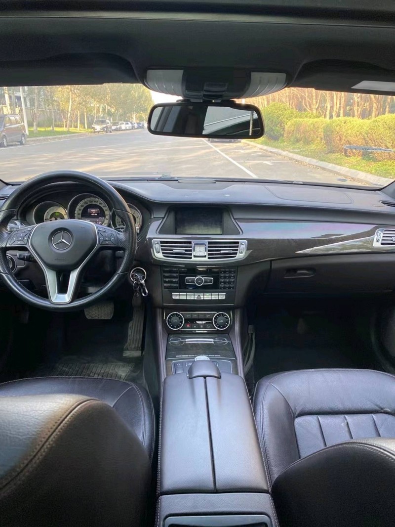 沈阳13年奔驰CLS4