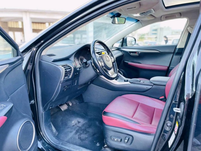 东莞15年雷克萨斯NX4