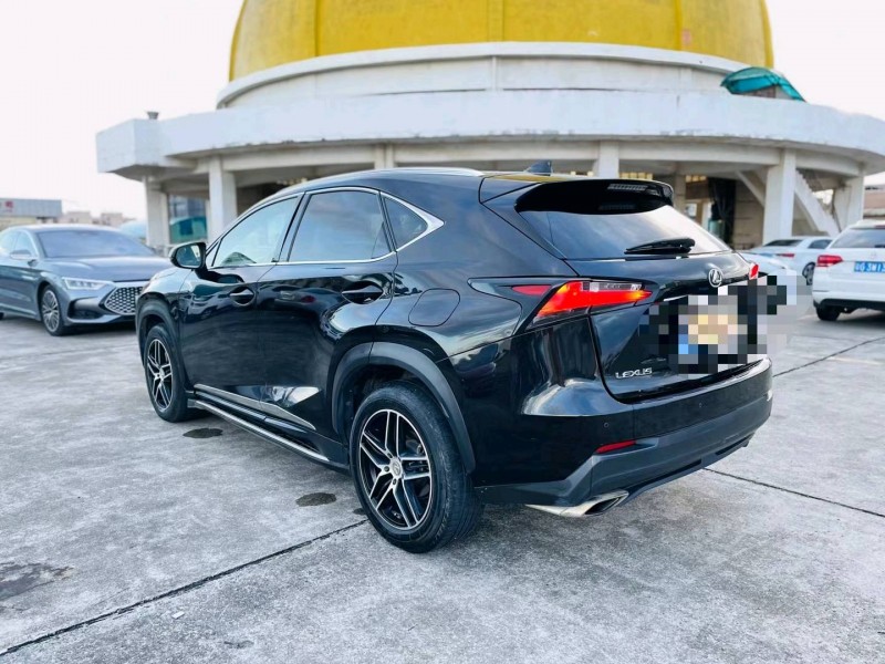 东莞15年雷克萨斯NX7