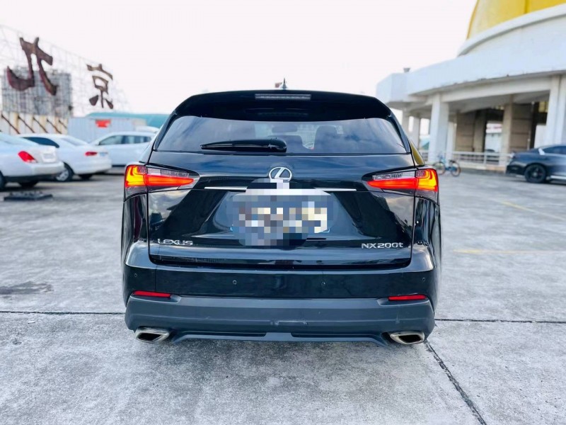 东莞15年雷克萨斯NX9