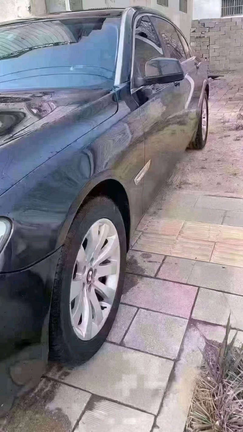 北京11年宝马7系8