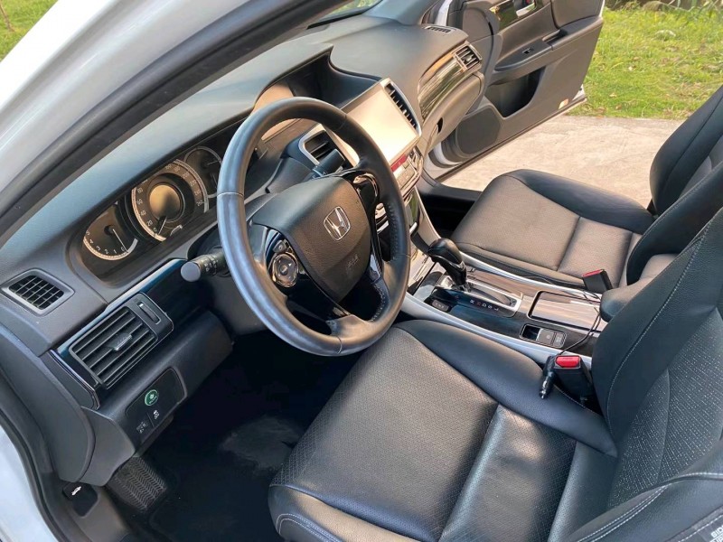 徐州17年本田雅阁6