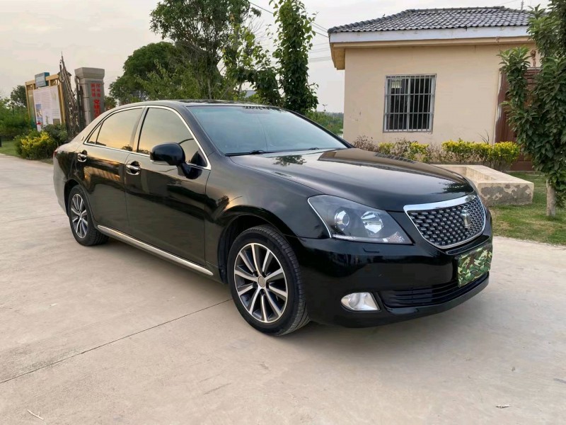 徐州12年丰田皇冠6