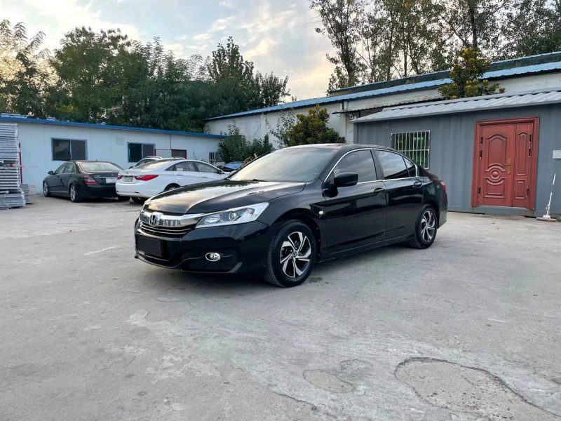 徐州17年本田雅阁7