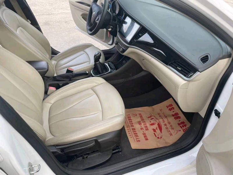 徐州17年别克威朗3