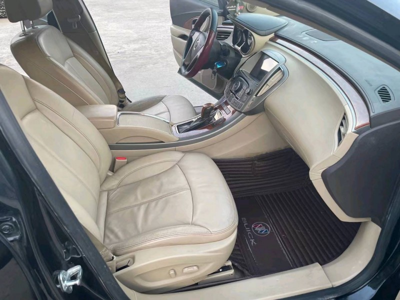 徐州12年别克君越6