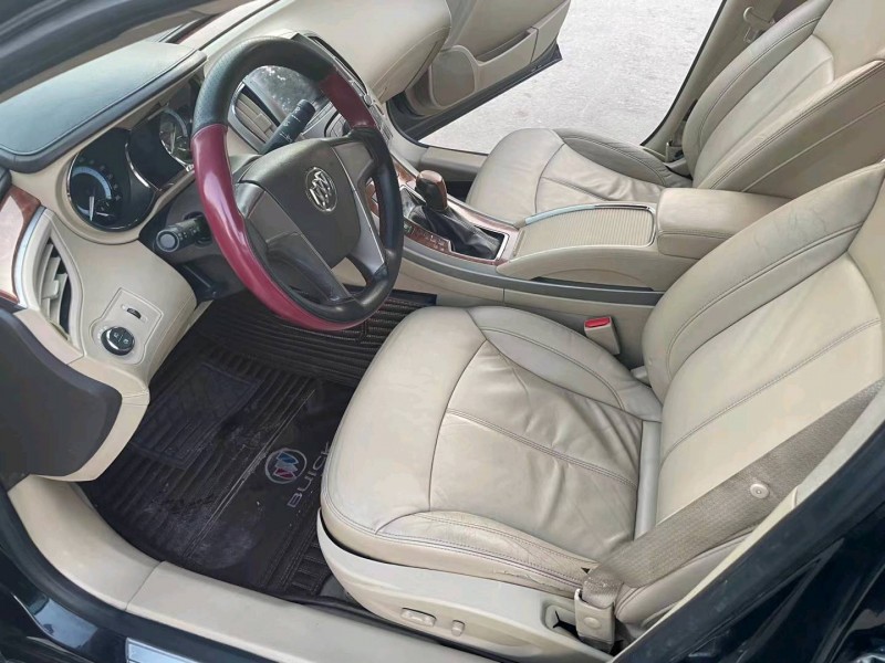 徐州12年别克君越3