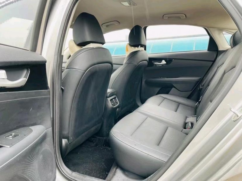 东莞19年起亚K36