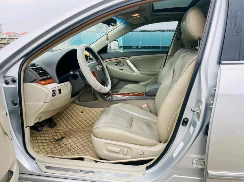 东莞06年丰田凯美瑞4