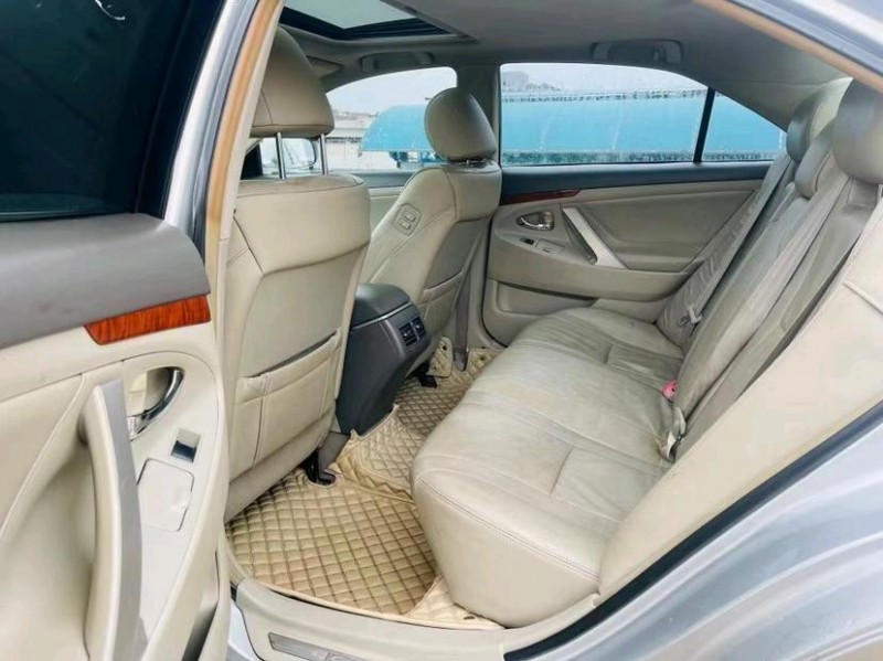 东莞06年丰田凯美瑞6