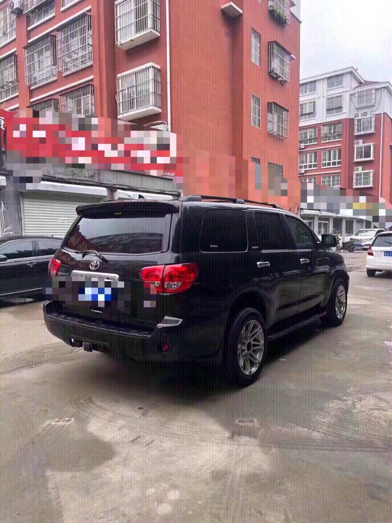 北京11年丰田红杉7