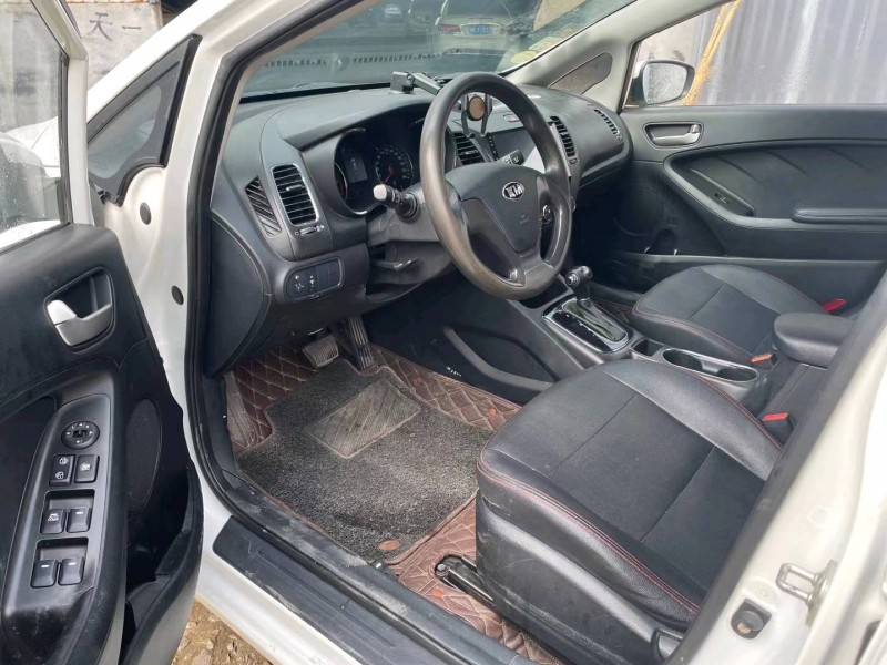 济宁16年起亚K36