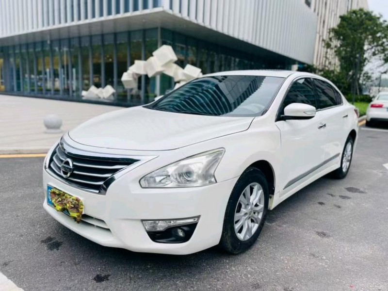 东莞16年日产天籁2