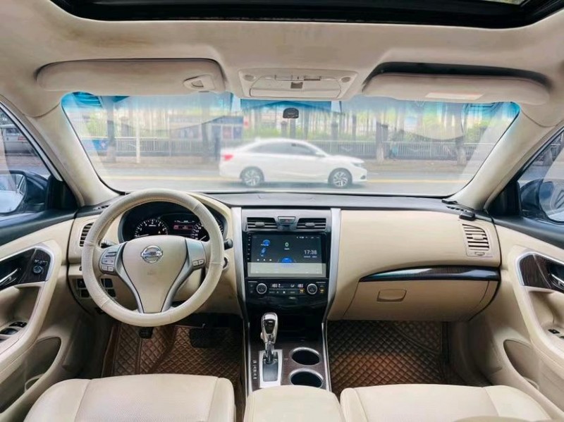 东莞16年日产天籁5