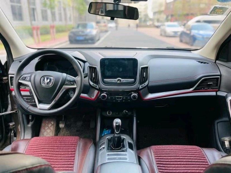 东莞18年长安汽车CS555