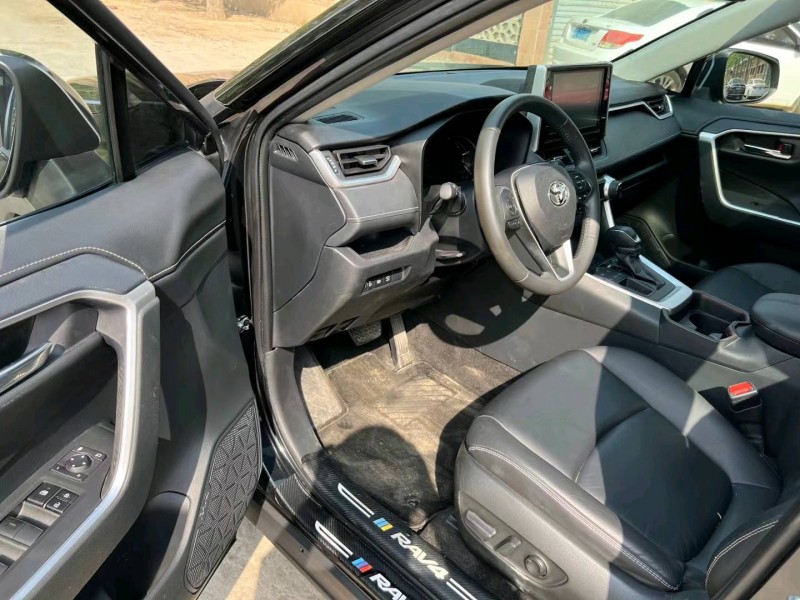 保定20年丰田RAV4荣放6