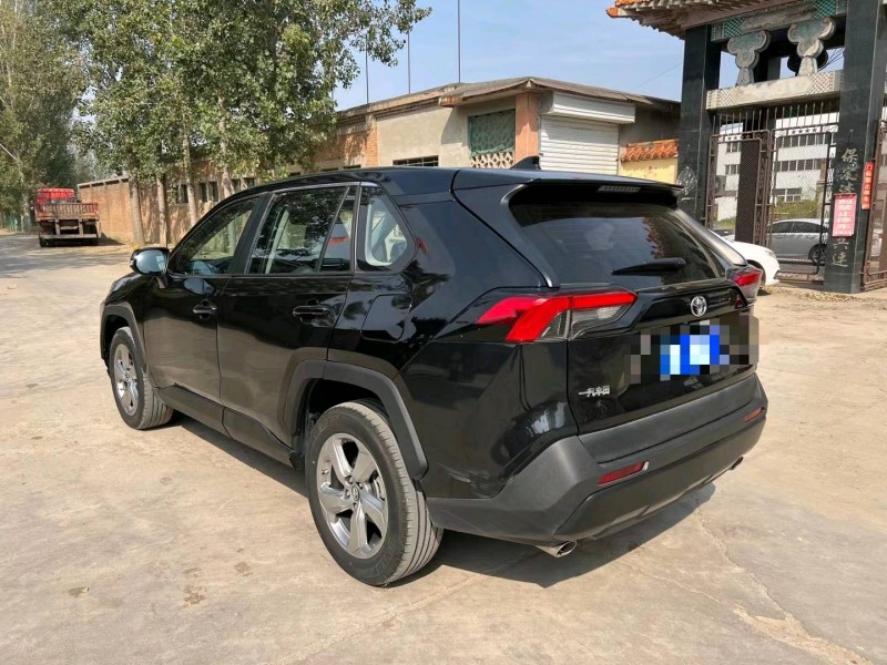 保定20年丰田RAV4荣放7