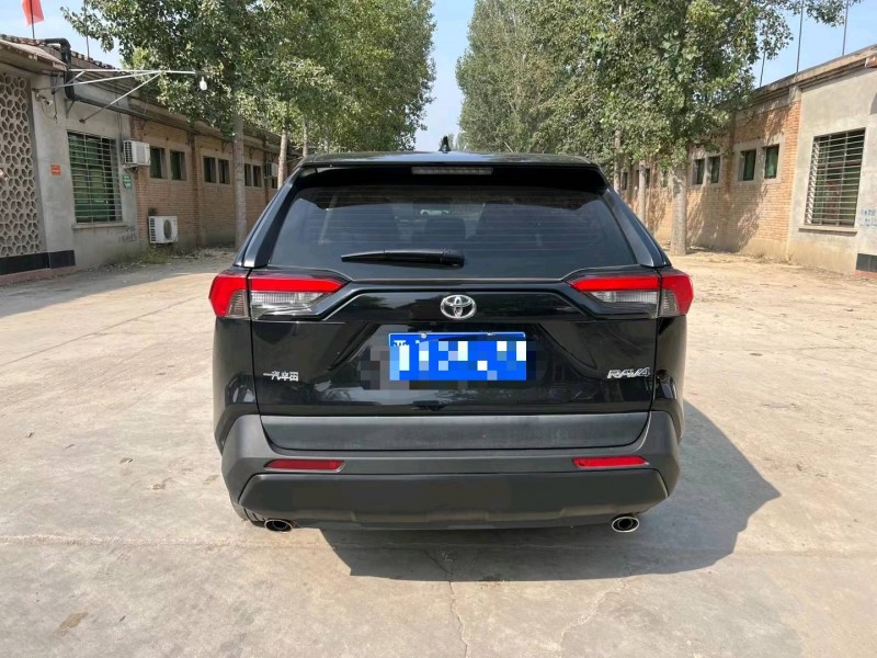 保定20年丰田RAV4荣放8