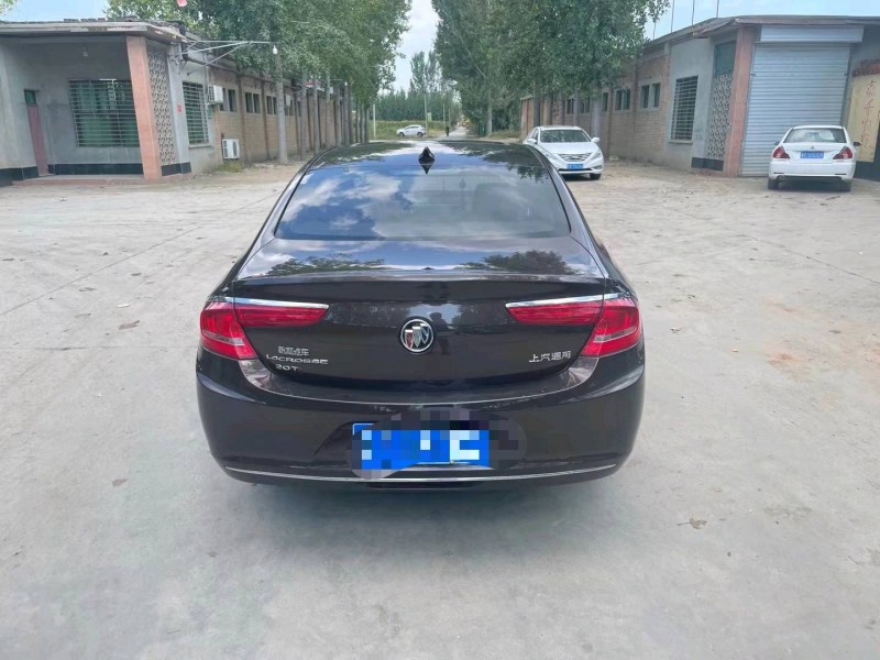 保定17年别克君越9