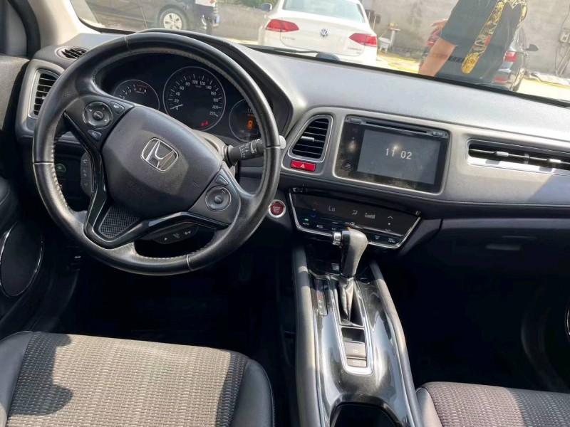 保定15年本田缤智5