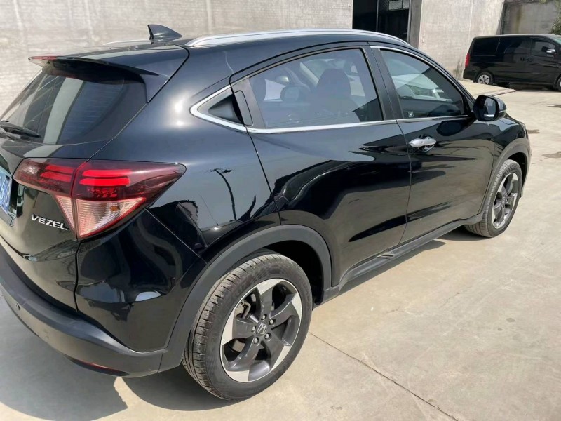 保定15年本田缤智8