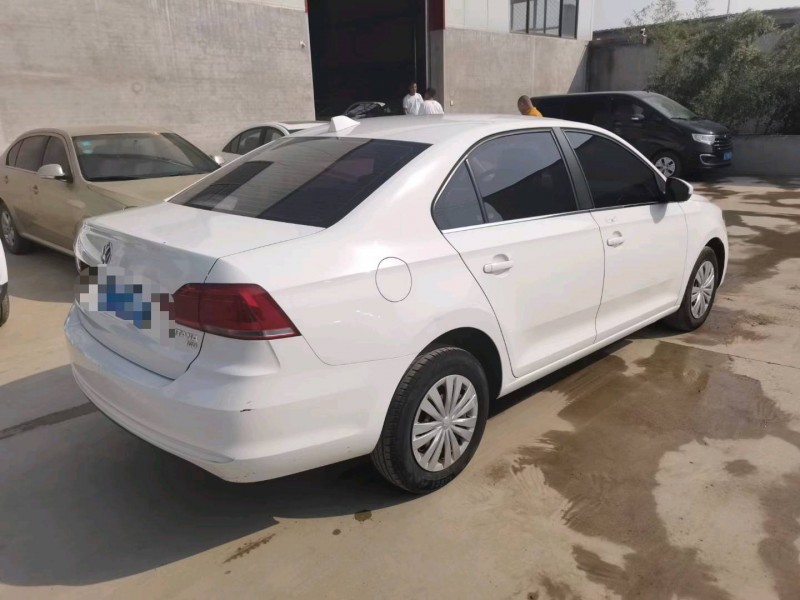 保定17年大众桑塔纳4