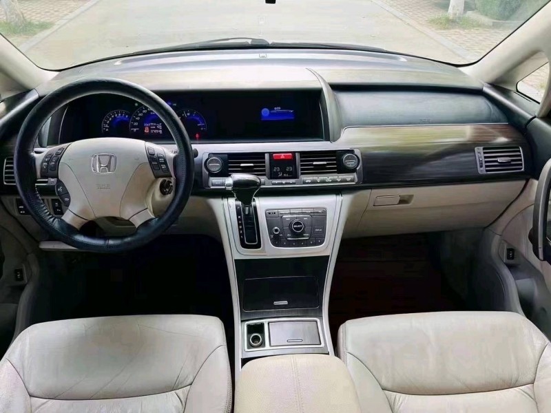 枣庄13年本田艾力绅8