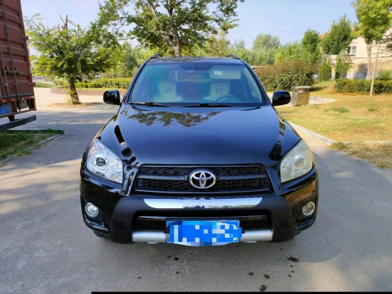 枣庄13年丰田RAV4荣放1